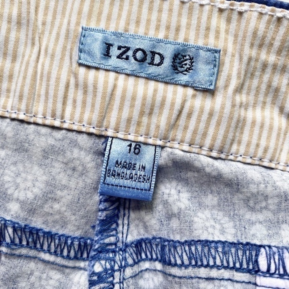 Izod Blue Casual Shorts with Muted‎ Print - Picture 3 of 9